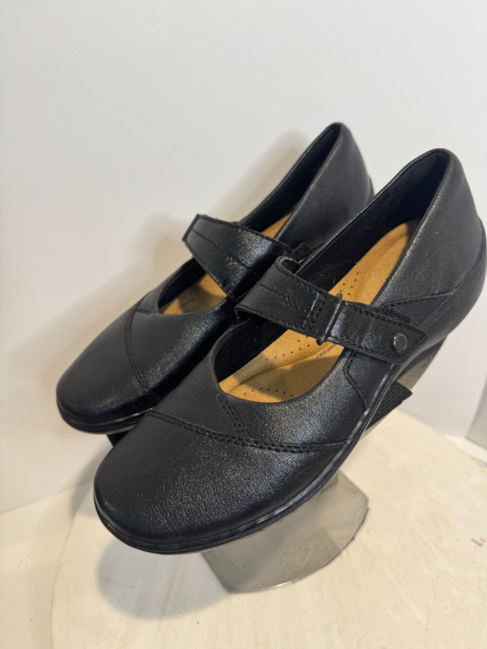 Clarks Cora Gena Leather Black Flat Shoes size 9.5